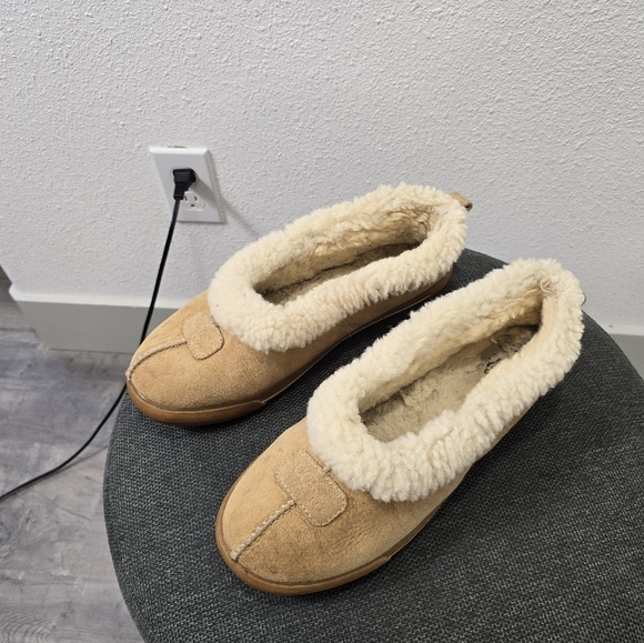 UGG Slippers Rylan Womens 12 Slip On Flats 1871 Brown Sherpa Slippers Comfort - Picture 3 of 10